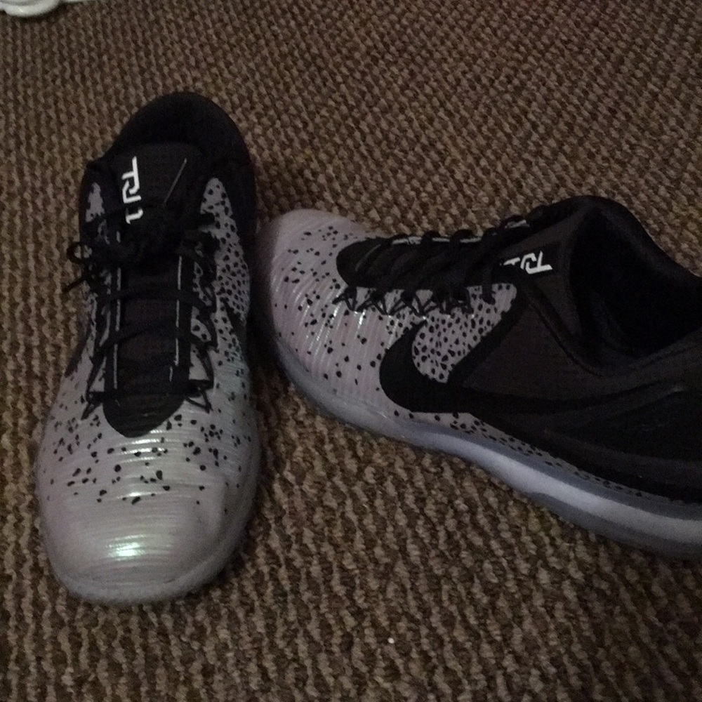 Nike soon trout 3 turf shoes